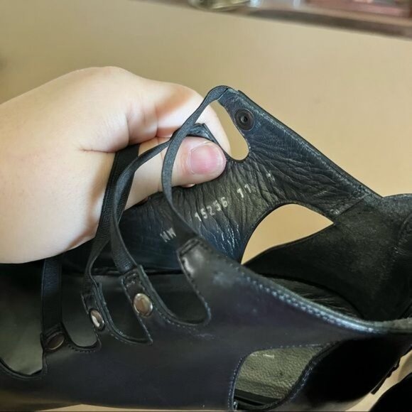 Stuart Weitzman Caged Cut Out Gladiator High Heels - Picture 10 of 11